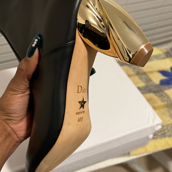 Christian Dior black boot with gold heel only worn once. Great condition - Picture 4 of 7